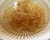 くらげとキュウリの酢の物作り方1写真