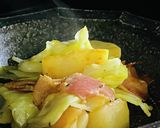 時短簡単！かぶとキャベツのベーコン炒め作り方5写真