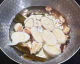 だしが効いた湯葉とわかめの味噌汁作り方4写真