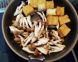 厚揚げときのこと甘辛七味炒め作り方3写真