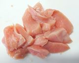 鶏むね肉と 干し椎茸の 味噌中華スープ作り方3写真