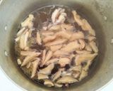 鶏むね肉と 干し椎茸の 味噌中華スープ作り方4写真