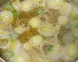 だし要らず♩いわし缶と長ねぎのみそ汁作り方2写真