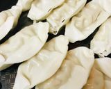 レトルト●オリーブオイルで焼く餃子作り方1写真