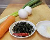 具だくさんピリ辛中華スープ作り方1写真