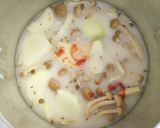 鶏むね肉と しめじのミルク ケチャスープ作り方3写真