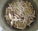 簡単 節約✾鶏むね肉と もやしの白だし煮作り方3写真