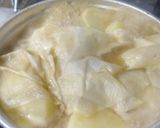 ３％塩水に漬けた手羽元、焼いて煮込んで！作り方5写真