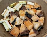 ぶりと白ネギの甘辛ガーリック照り焼き作り方3写真