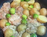 鶏肉と芽キャベツジャガイモの香草焼き作り方3写真