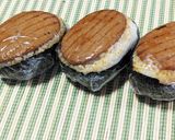 【洗い物ゼロ】スパム風ハンバーグおにぎり作り方4写真