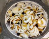 椎茸と三つ葉たっぷりの親子丼作り方2写真