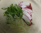 ☆タコと玉ねぎと水菜のサラダ　＋トマト作り方4写真