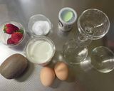 抹茶プリンいちごパフェ♡作り方1写真