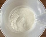 米粉で作るトマトとチーズの簡単ピザ作り方1写真