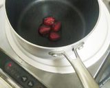 鮪の途中集金レアソテー　いちごソース作り方5写真