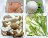 鶏ささみ肉と長ネギとシメジの卵とじ作り方1写真