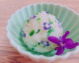 春の野草のおにぎり　オオイヌノフグリ作り方2写真