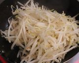 醤油麹でうま味ＵＰ★もやしの目玉焼載せ作り方6写真