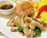 ひき肉でハンバーグメインの今日のご飯作り方4写真