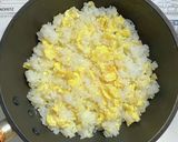 カリカリ梅とキュウリとシラスと卵の炒飯作り方3写真