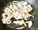 ヤリイカとズッキーニのバター醤油炒め作り方5写真