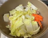 調味料は甘酒と醤油だけ！鶏肉の白菜煮作り方3写真