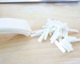 分厚く剥いたら【大根皮のぽん酢漬け】作り方1写真