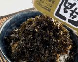 納豆たまご×牛角ふりかけのりご飯作り方2写真