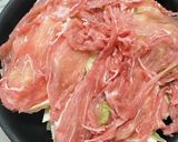 焼肉生だれで豚肉と春キャベツフライパン蒸作り方5写真