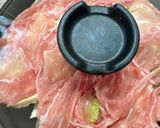 焼肉生だれで豚肉と春キャベツフライパン蒸作り方7写真