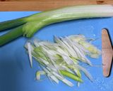 お吸い物　椎茸・ねぎ・豆腐かはんぺん作り方2写真