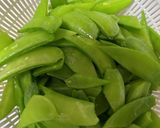 絹さやと人参の塩昆布和え作り方1写真