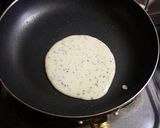 混ぜて焼くだけ♪黒ごまパンケーキ作り方4写真