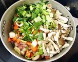 鶏肉と冬野菜のかき卵つゆかけそば作り方1写真