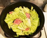 超簡単！キャベツとベーコン焼きうどん弁当作り方6写真