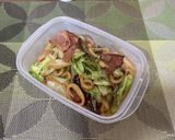超簡単！キャベツとベーコン焼きうどん弁当作り方11写真