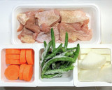 柚子胡椒風味の鶏もも肉と大根と人参の煮物作り方1写真
