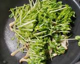 豆苗とエリンギと油揚げの炒め物作り方6写真
