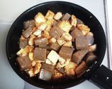 鳥肉と厚揚げこんにゃくのソース味噌炒め作り方6写真