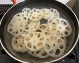 【副菜】れんこんのピリ辛サラダ作り方2写真