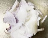 紫玉ねぎと大根で ほんのりピンクのお漬物作り方2写真