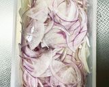 紫玉ねぎと大根で ほんのりピンクのお漬物作り方3写真