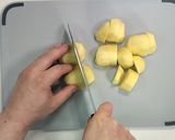 鶏もも肉とじゃがいもの甘辛炒め★動画あり作り方2写真