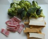 厚揚げとブロッコリーのバタポン炒め作り方1写真