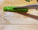 せせりとししとうの塩ダレ炒め作り方1写真