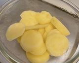 ☆離乳食中期☆親子で食べるツナポテサラダ作り方1写真