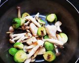 ささみと芽キャベツの具だくさん味噌汁作り方3写真