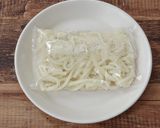 ☆簡単☆5分で完成！濃厚チーズ卵うどん作り方1写真