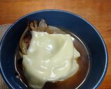 簡単焼き玉ねぎスープ　スライスチーズのせ作り方7写真